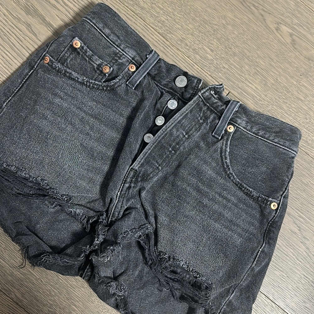 501 Levi’s denim shorts